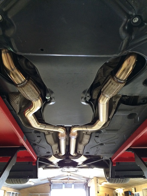 Mercedes AMG V8 underbody