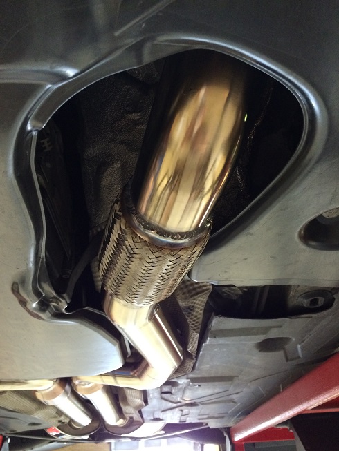 Mercedes AMG V8 exhaust pipes